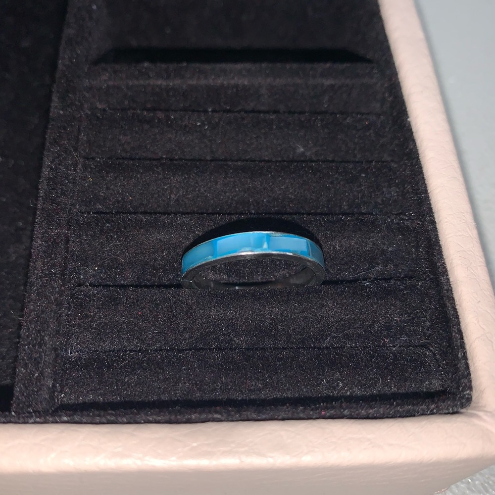 {Ring}